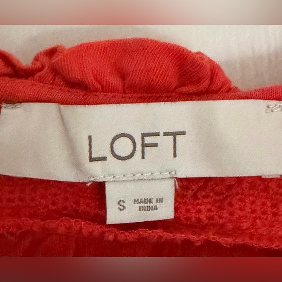 LOFT Red/Orange Lace Trim top Size Small - Picture 3 of 6